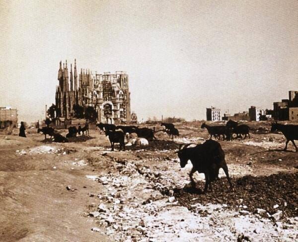 Саграда Фамилия в 1920 году
