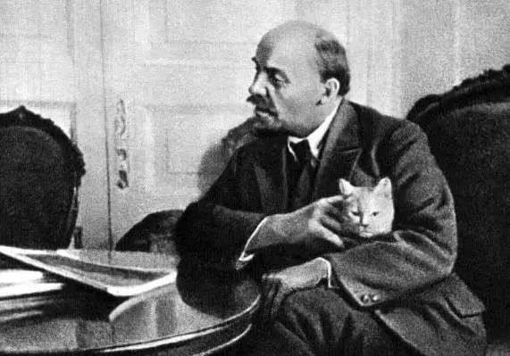 Ленин и кошка, Кремль, 1920-е