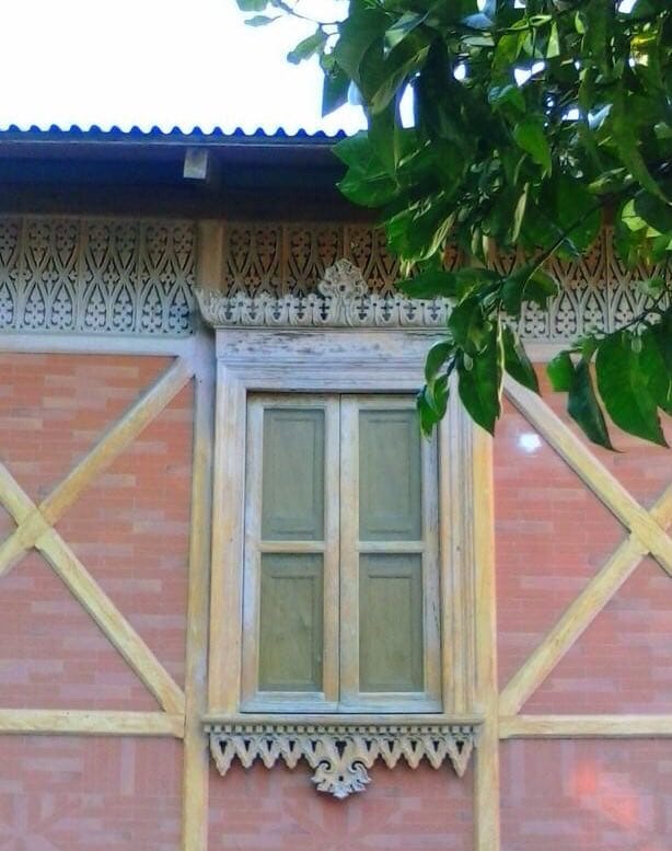 Русские наличники итальянского садового домика на вилле Гарибальди в Палермо, по проекту крупного архитектора XIX века Джовани Батиста Филиппо Базиле