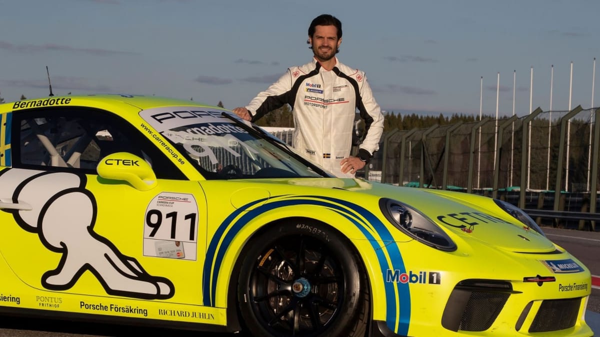 Принц Швеции Карл Филипп участвует в гоночной серии Porsche Carrera Cup с 2008 года