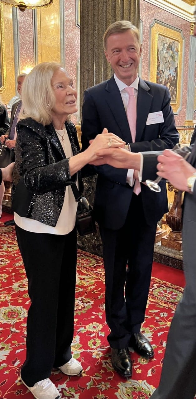 89-летняя Екатерина, герцогиня Кентская в кроссовках Ньюбэланс на торжественном вечере основанного ею 16 лет назад конкурса для молодых музыкантов Фьюче Талент