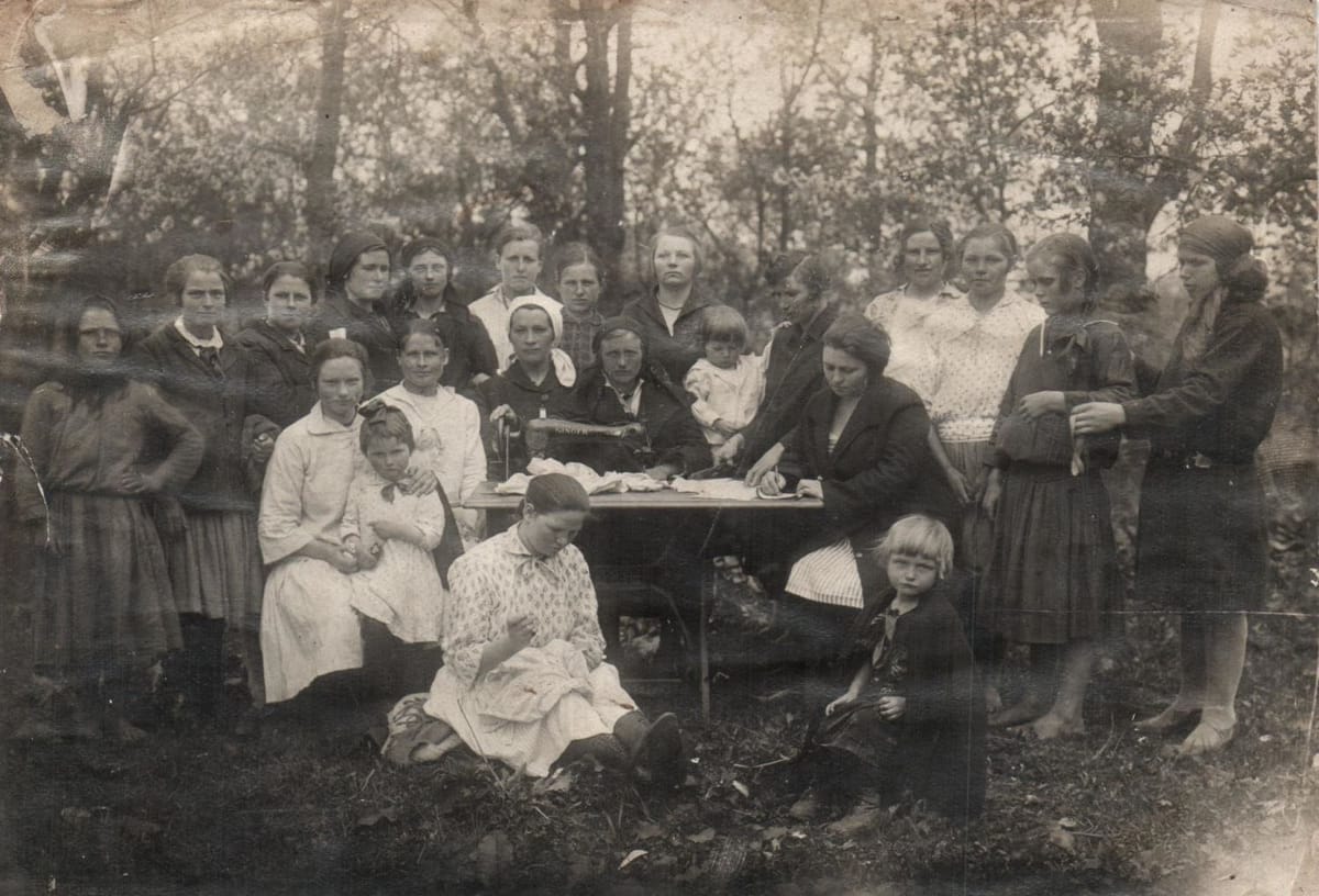 Фотореклама швейной машины "Зингер"