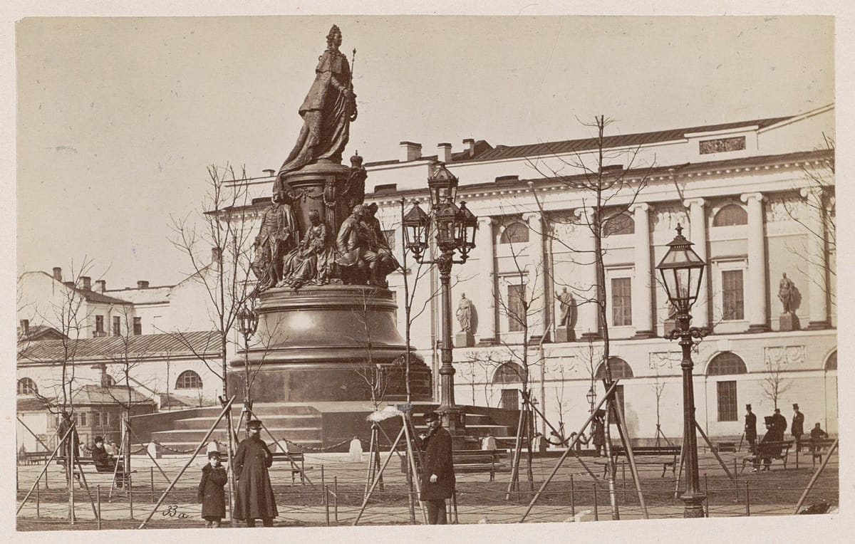 Памятник Екатерине Великой в ​​Санкт-Петербурге, 1878-1890 гг