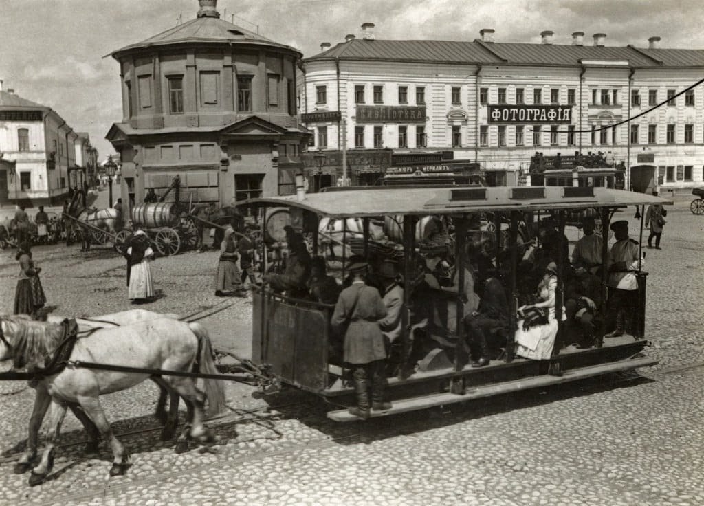 Станция конки на Серпуховской площади, Москва, 1890-е