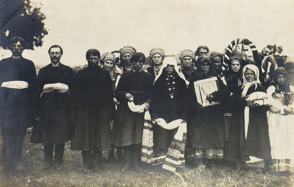 Молодые после венца, 1902