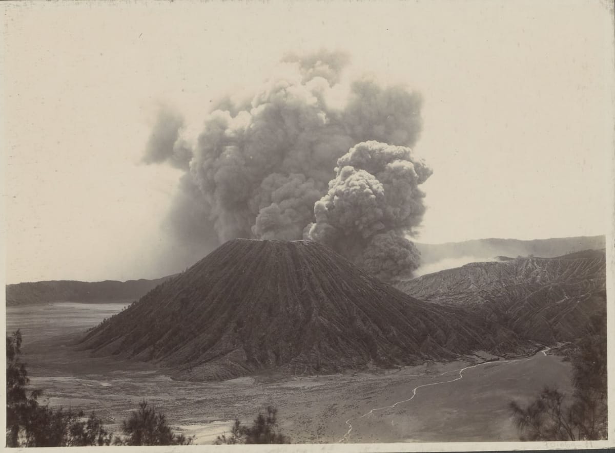 Альбом путешествий с фотографиями голландской Ост-Индии, 1912
