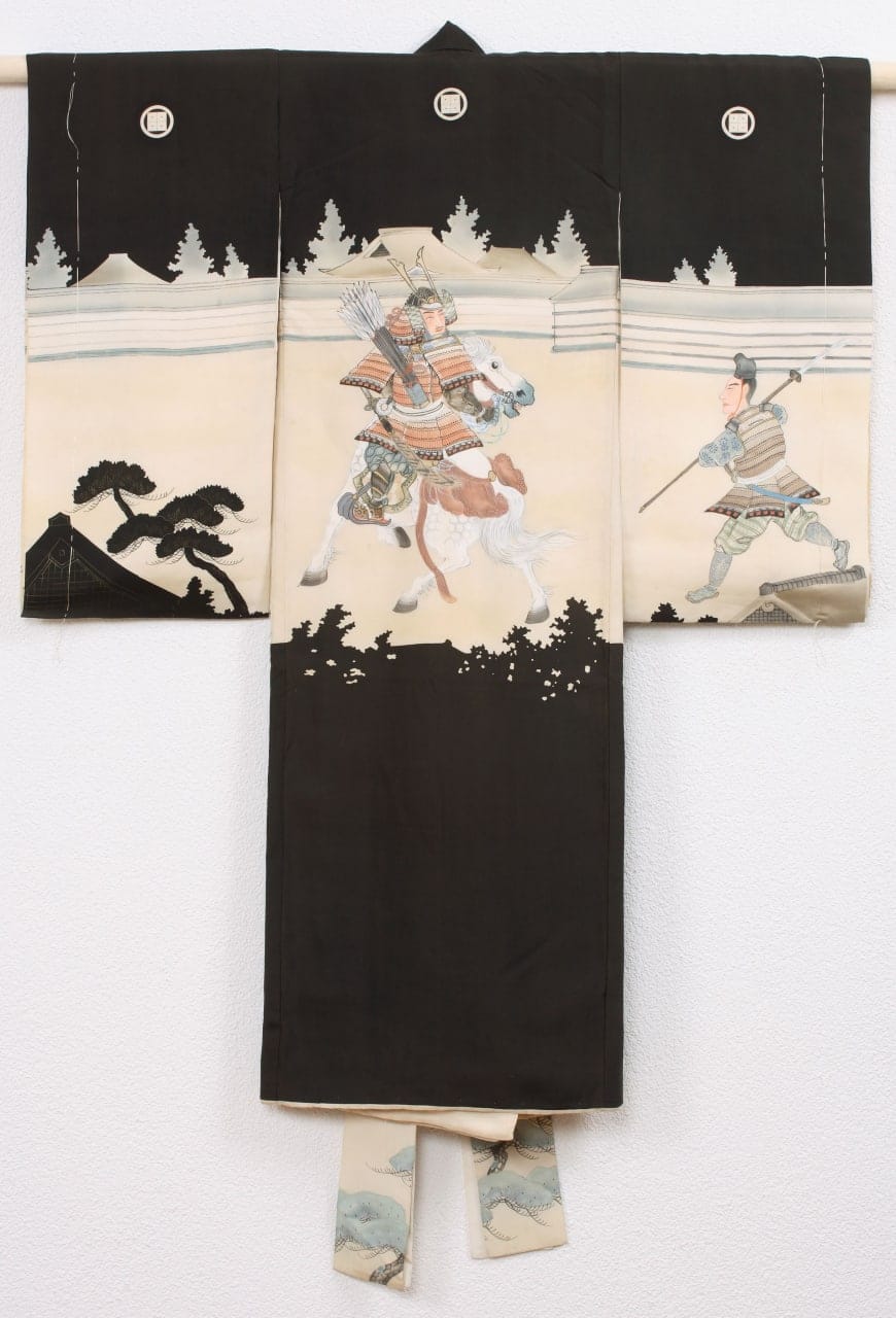 Парадное кимоно для мальчика для первого посещения синтоистского святилища (мия-маири)