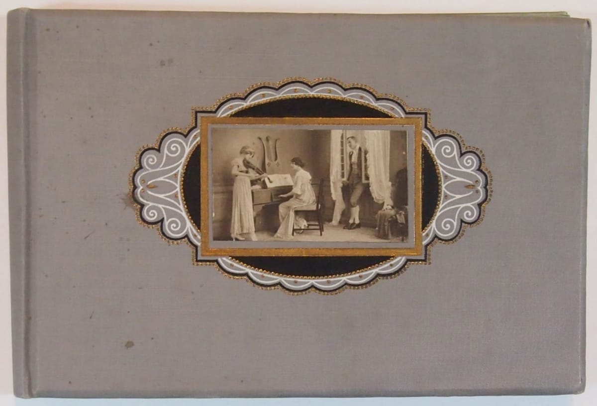 Личный альбом с цитатами, пожеланиями и рисунками, 1920-е