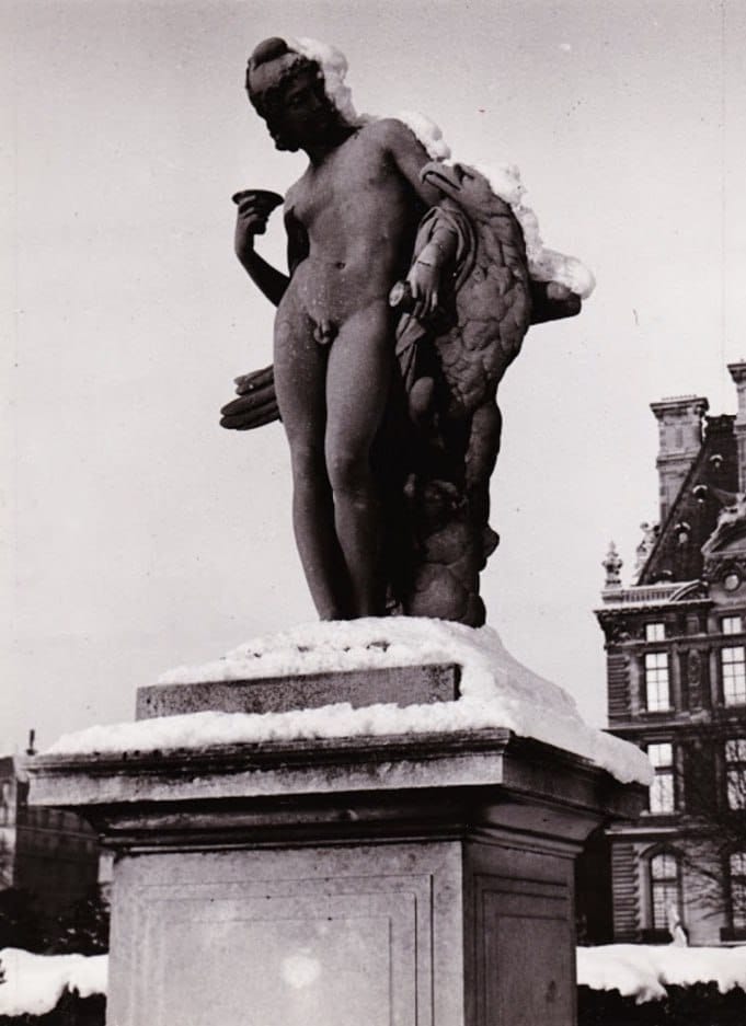 Зимняя скульптура в саду Тюильри, Париж, 1940