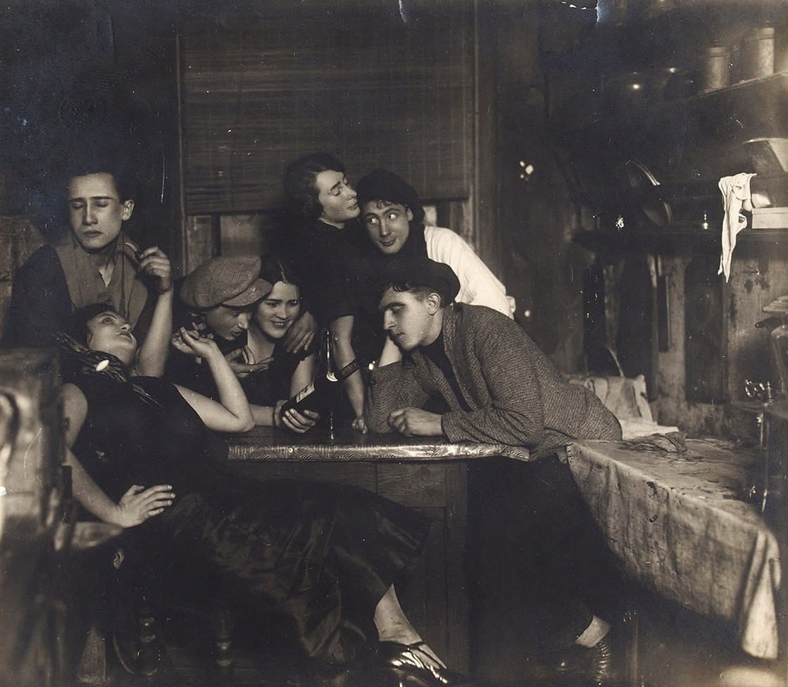 Актерская сцена: Дружеские посиделки, 1920-1930-е