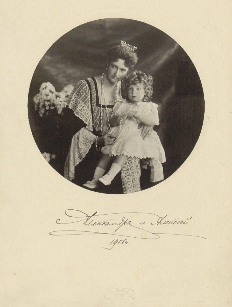 Александра Федоровна и цесаревич Алексей, 1906 г