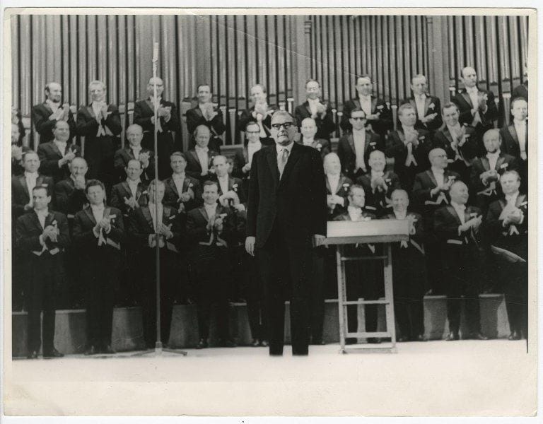 Дмитрий Шостакович на сцене Большого зала Московской консерватории, 1960-е