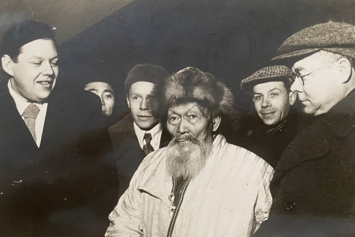 Казахский акын Джамбул Джабаев в Москве 30 ноября 1938 года