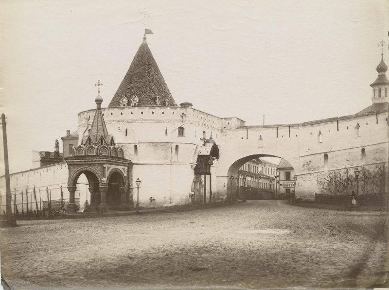 Варварские ворота Китай-города, начало 1880-х