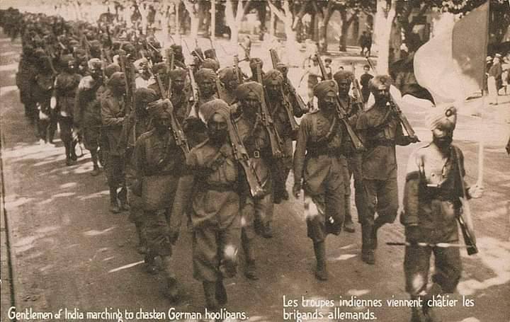 24 августа 1914 года первые части индийского экспедиционного корпуса «А» покинули Индию и направились во Францию, ​​30 сентября она должны были быть переброшены к Ипру