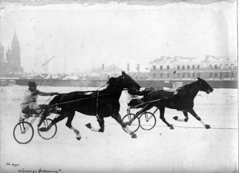 Зимние бега в Санкт-Петербурге, 1890-е
