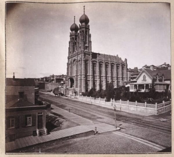Храм Иммануэля в Сан-Франциско разрушен в 1906 году и восстановлен в другом месте