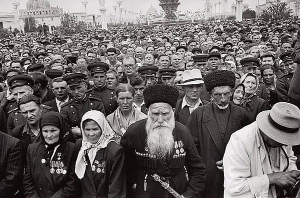 Советские люди, фото Анри Картье-Брессона