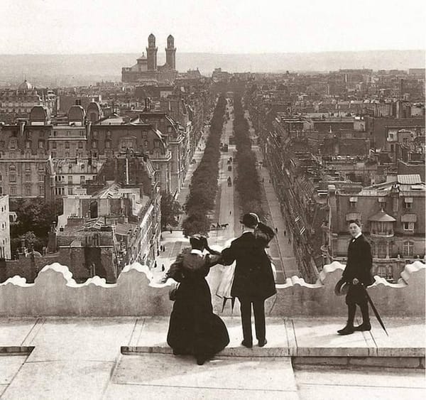 Париж, вид с Триумфальной арки в 1910