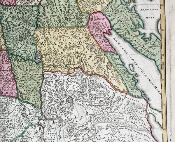 Lamskoe vel Penschinskoe more на карте Generalis Totius Imperii Russorum 1715 года - иначе говоря, перед нами Охотское море, у которого есть и другие названия