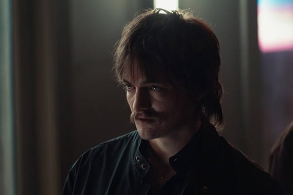 Джоффри Баратеон и Теон Грейджой, герои «Игры престолов», вновь оказались на одной съемочной площадке