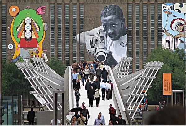 Лондонский музей Tate Modern с 2014 года остаётся самым посещаемым музеем современного искусства — за исключением 2021 года, когда лидерство перешло Центру Помпиду в Париже и MoMA в Нью-Йорке