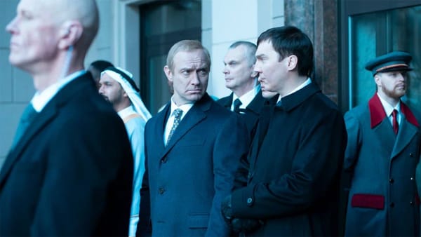 Студия Gaumont опубликовала первый трейлер фильма «Кремлевский волшебник» французского режиссера Оливье Ассайаса по книге швейцарско-итальянского писателя Джулиано да Эмполи, рассказывающей о политтехнологе Вадиме Баранове, который начал…