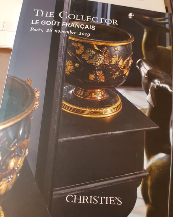 Французская ваза Christofle конца XIX века со стрекозами на обложке издания Christie's