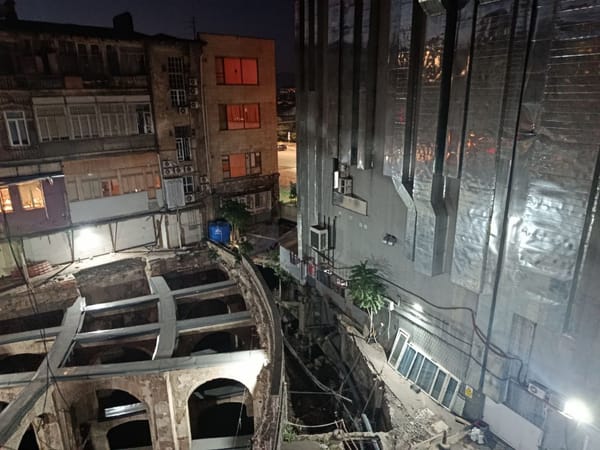 Фото с раскопок "подземного города" в Тбилиси