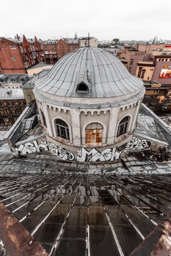 Хотите посмотреть как в центре Москвы разрушается очередной объект культурного наследия?