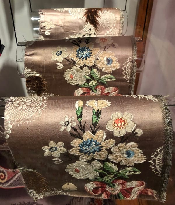 Французская шелковая парча, 1760-1770 гг. с популярным эффектом узоров, имитирующих мех