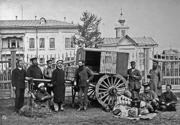 На самом краю России, на границе Бурятии и Монголии, стоит городок Кяхта