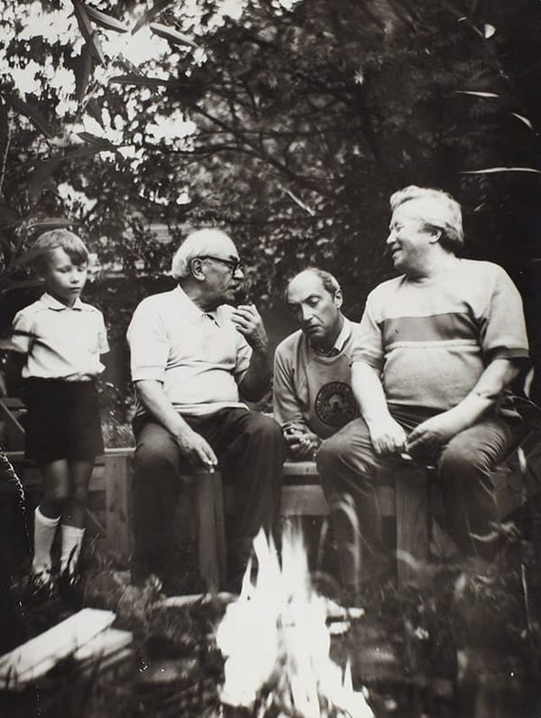 Давид Самойлов, Михаил Козаков и Юрий Абызов на отдыхе, 1970-е гг