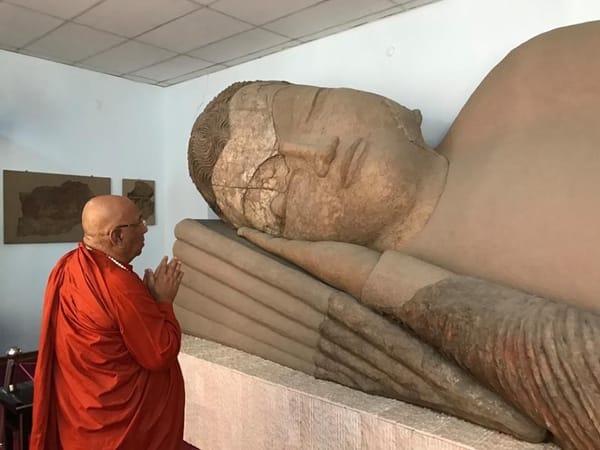 Как в Таджикистане оказалась статуя самого большого в мире Будды в нирване?