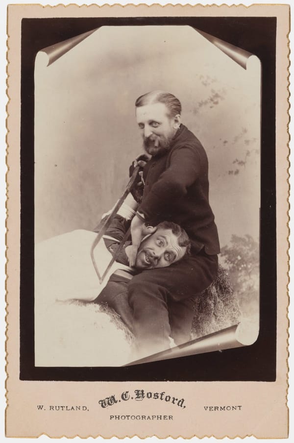 Юмористическая фотокарточка "Отпиливание", Вермонт, 1880-е