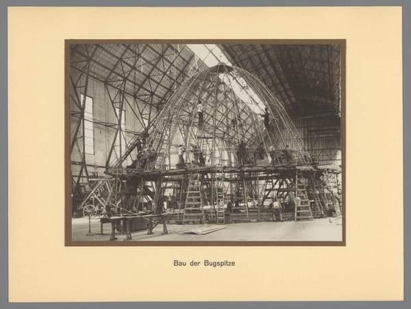 Строительство носовой части дирижабля Zeppelin LZ 126, 1924