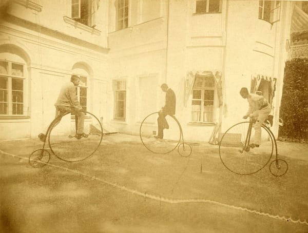 Катание на велосипедах в Михайловском, 1880-е