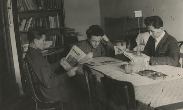 В общежитии, 1930-е