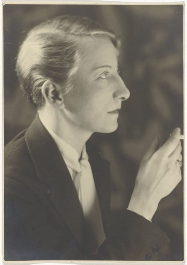 Портрет девушки с сигаретой, 1920 - 1940