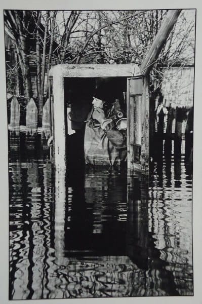 «Это 01?» Из серии «Это твоя родина, сынок!», 1990-е, фотограф Кудрявов Борис Павлович