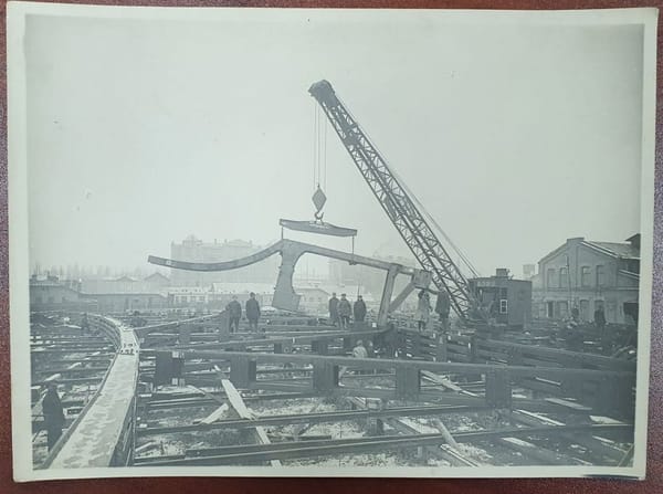Строительство железнодорожного моста, Киев, 1925