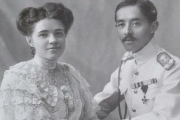 Екатерина Десницкая, ее муж, наследный принц Сиама Чакрабон, и их сын Чула