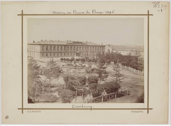 Оренбург 1895 года с хорошей архитектурой, широкими улицами, набережными, парками и верблюдами, запряженными в плуг