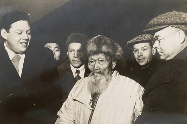 Казахский акын Джамбул Джабаев в Москве 30 ноября 1938 года
