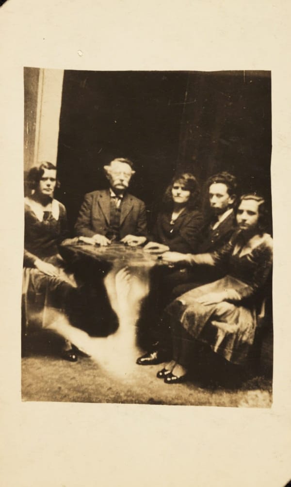 Спиритические фотографии Уильяма Хоупа, 1920