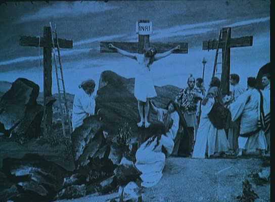«Жизнь и страсти Иисуса Христа» (1903) — один из первых цветных полнометражных фильмов в истории кино
