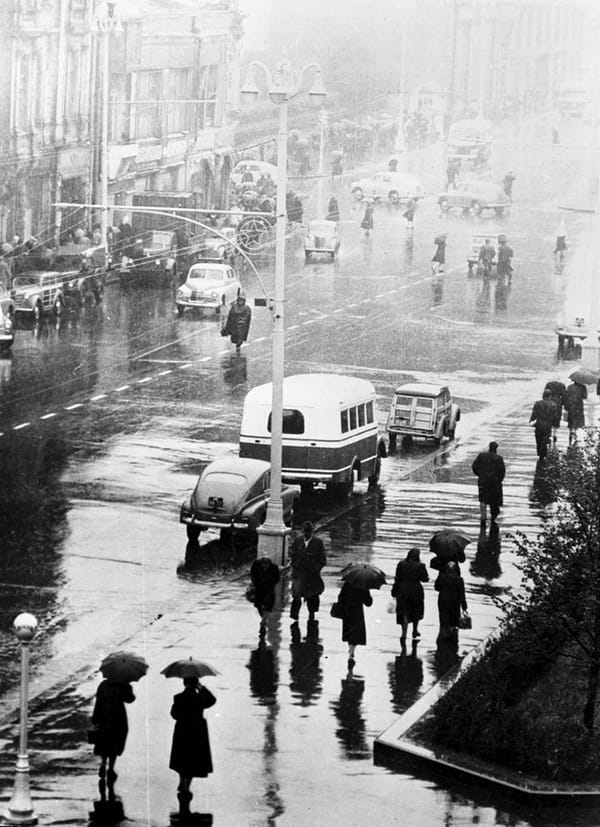 Дождливый день в Москве, 1950 год