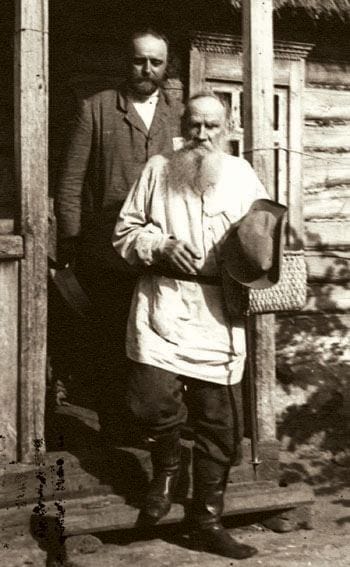 На фото Владимир Чертков и Лев Толстой: в чем Толстой был не согласен с последователями?